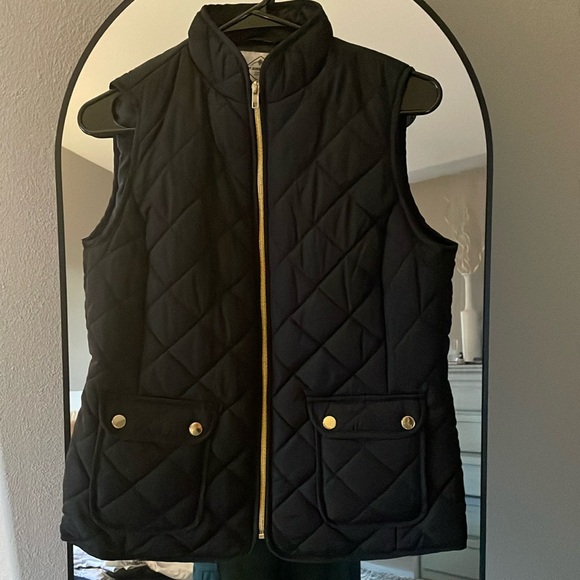 Black vest - Picture 1 of 3